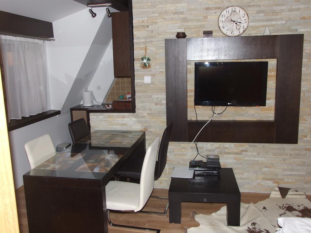 Apartment 204 Kopaonik Bilik gambar